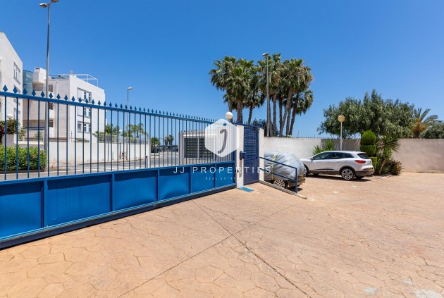 Z drugiej ręki - Mieszkanie w bloku -
Orihuela Costa