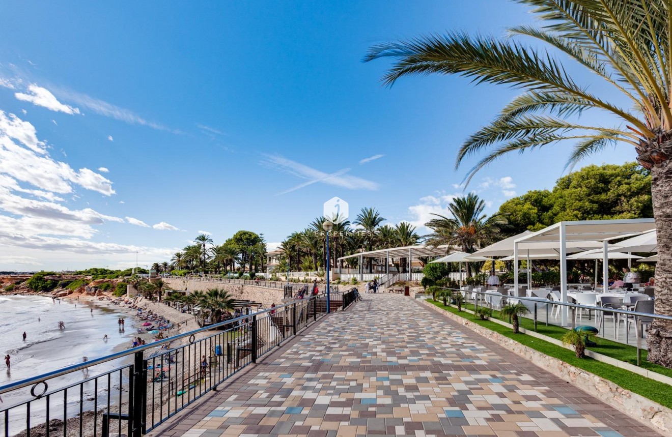 Z drugiej ręki - Mieszkanie w bloku -
Orihuela Costa