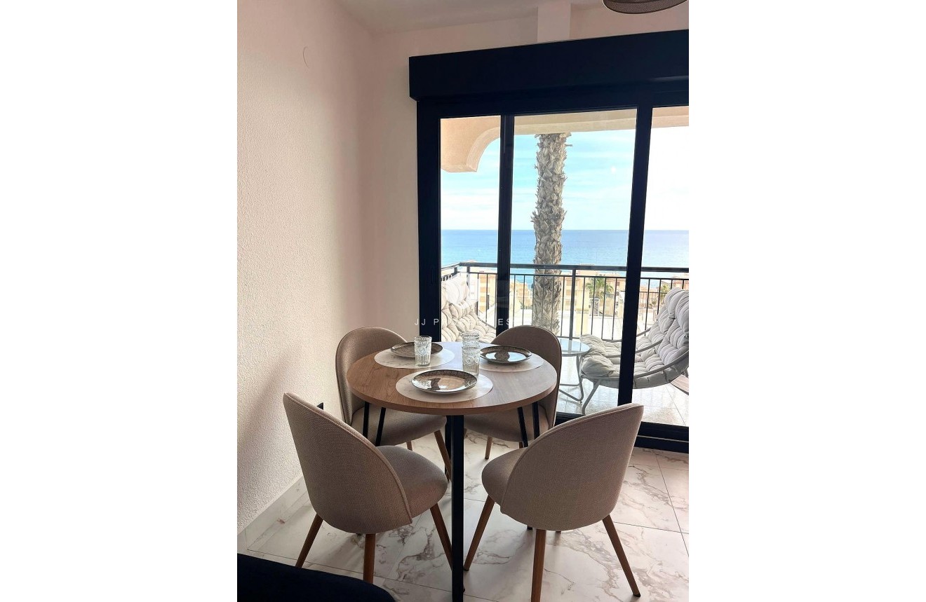Resale - Apartment / flat -
Torrevieja - Cabo cervera