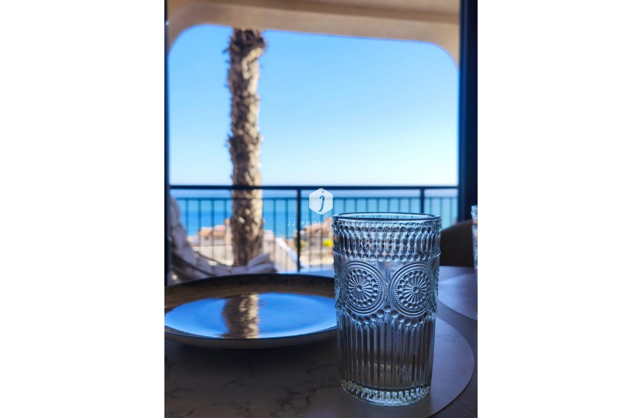 Resale - Apartment / flat -
Torrevieja - Cabo cervera