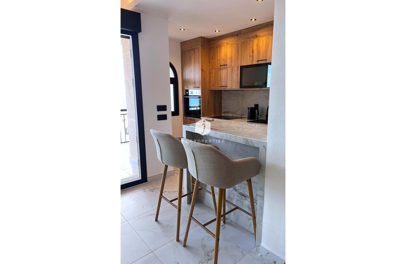 Resale - Apartment / flat -
Torrevieja - Cabo cervera