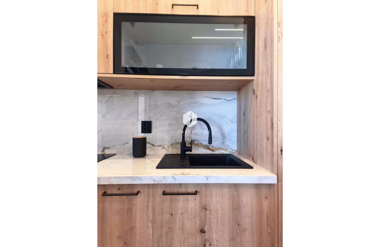 Resale - Apartment / flat -
Torrevieja - Cabo cervera