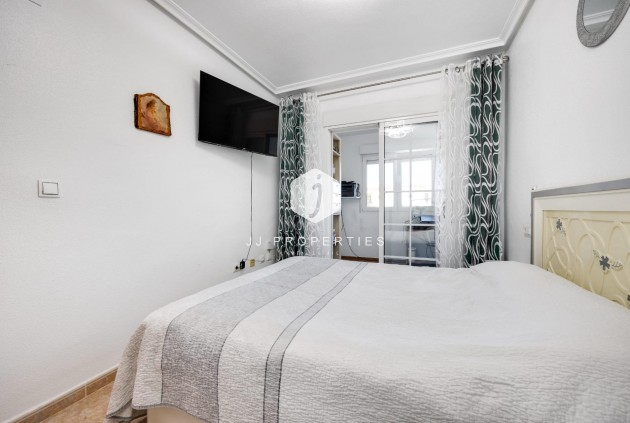 Resale - Chalet -
Torrevieja - aguas nuevas