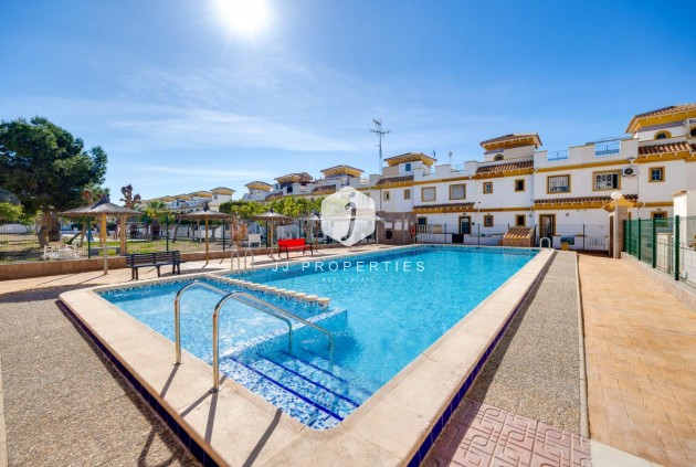 Resale - Chalet -
Torrevieja - aguas nuevas