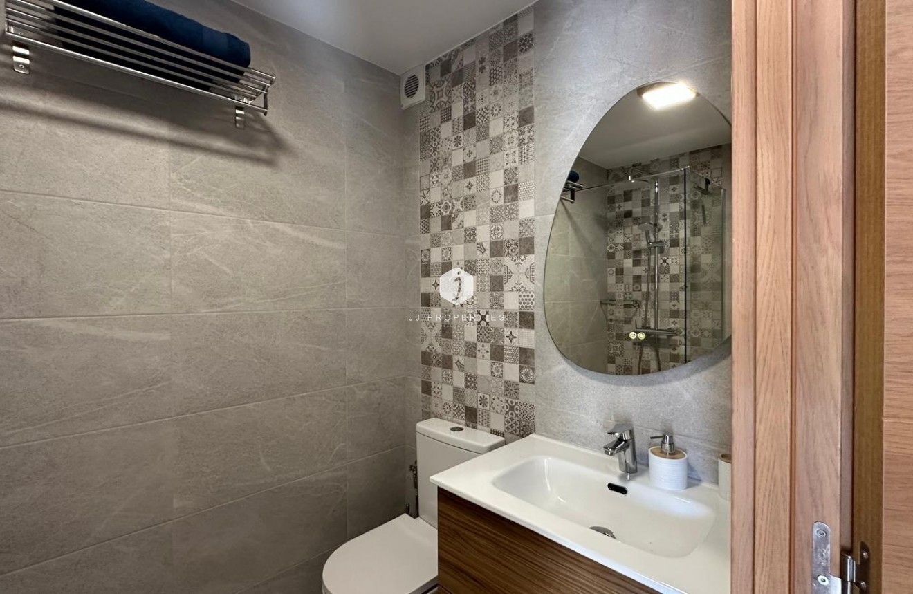 Resale - Bungalow -
Torrevieja - Los Balcones