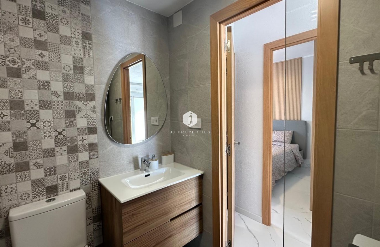 Resale - Bungalow -
Torrevieja - Los Balcones