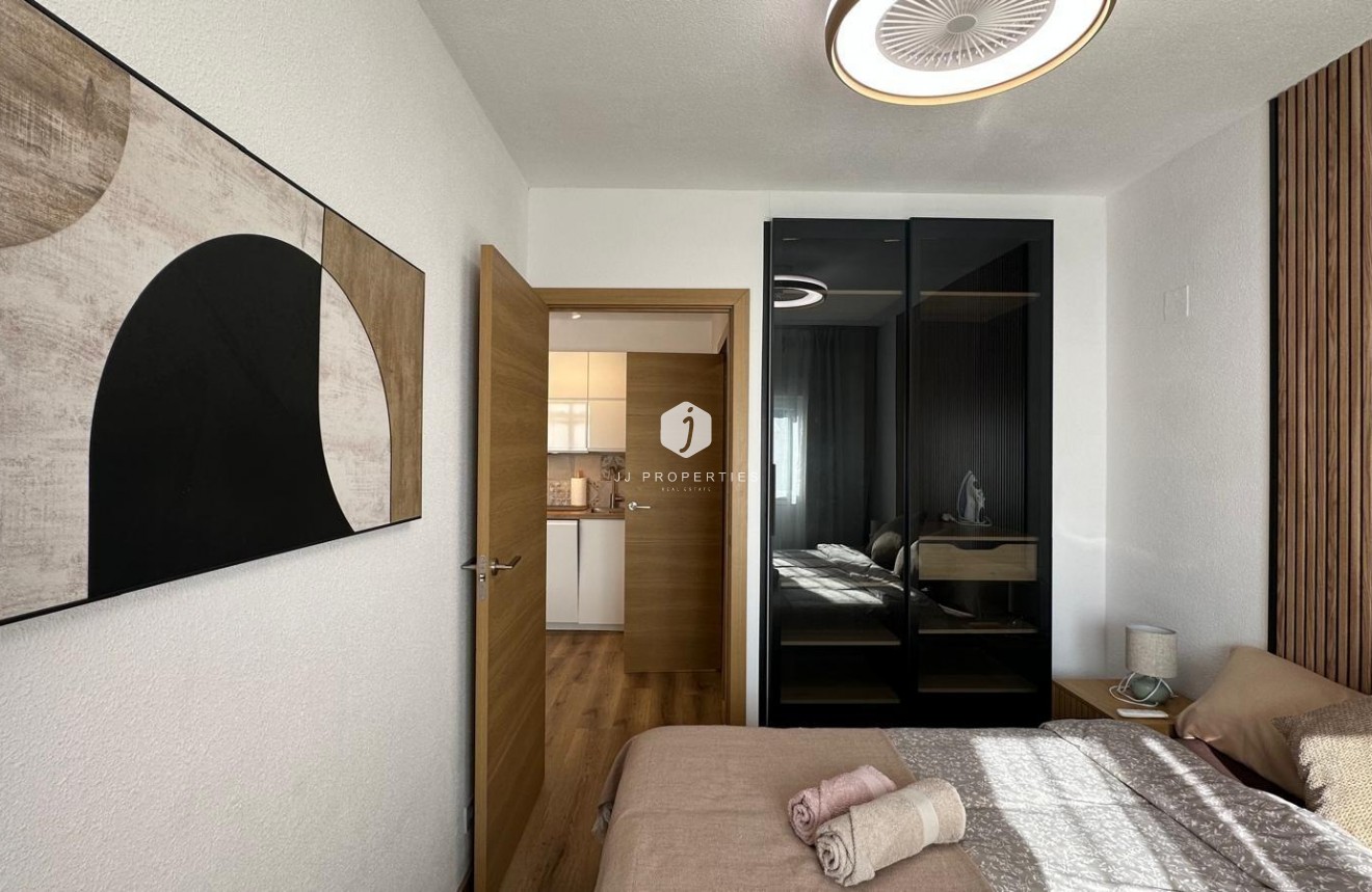 Resale - Bungalow -
Torrevieja - Los Balcones - Los Altos del Edén