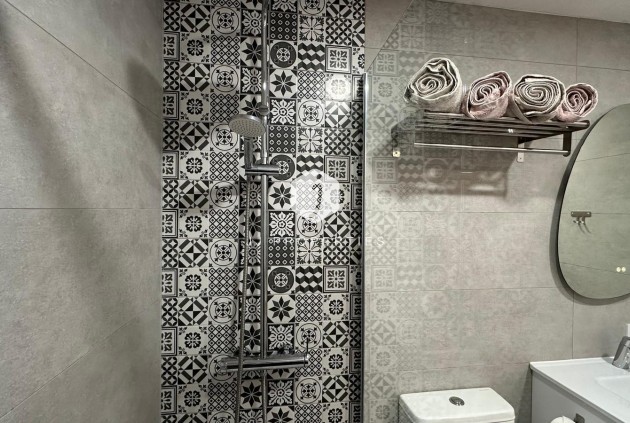 Resale - Bungalow -
Torrevieja - Los Balcones - Los Altos del Edén