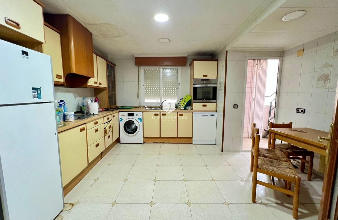 Aus zweiter Hand - Wohnung -
Torrevieja - Centro