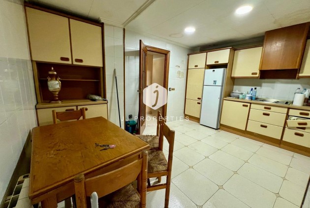 Aus zweiter Hand - Wohnung -
Torrevieja - Centro