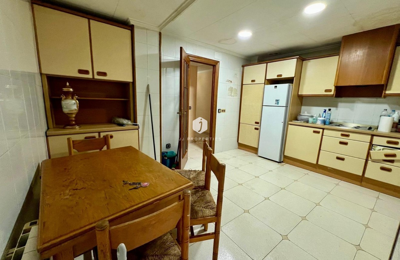 Aus zweiter Hand - Wohnung -
Torrevieja - Centro