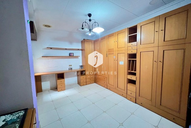 Aus zweiter Hand - Wohnung -
Torrevieja - Centro