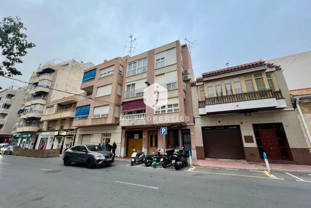 Aus zweiter Hand - Wohnung -
Torrevieja - Centro