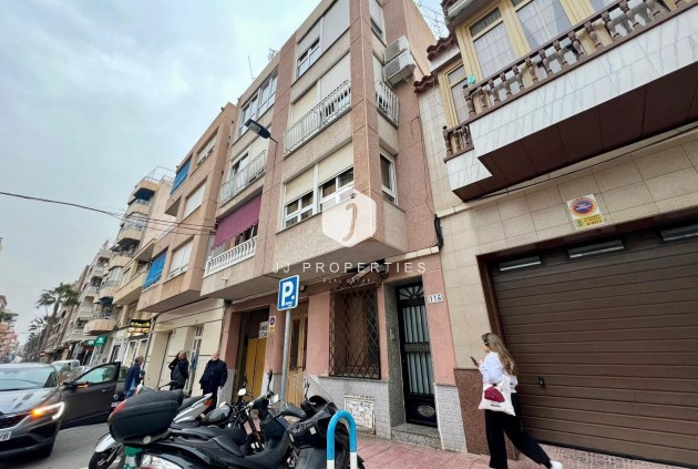 Aus zweiter Hand - Wohnung -
Torrevieja - Centro