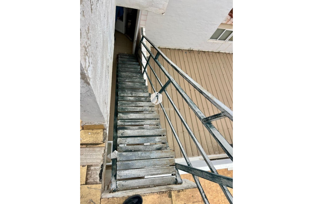 Aus zweiter Hand - Wohnung -
Torrevieja - Centro