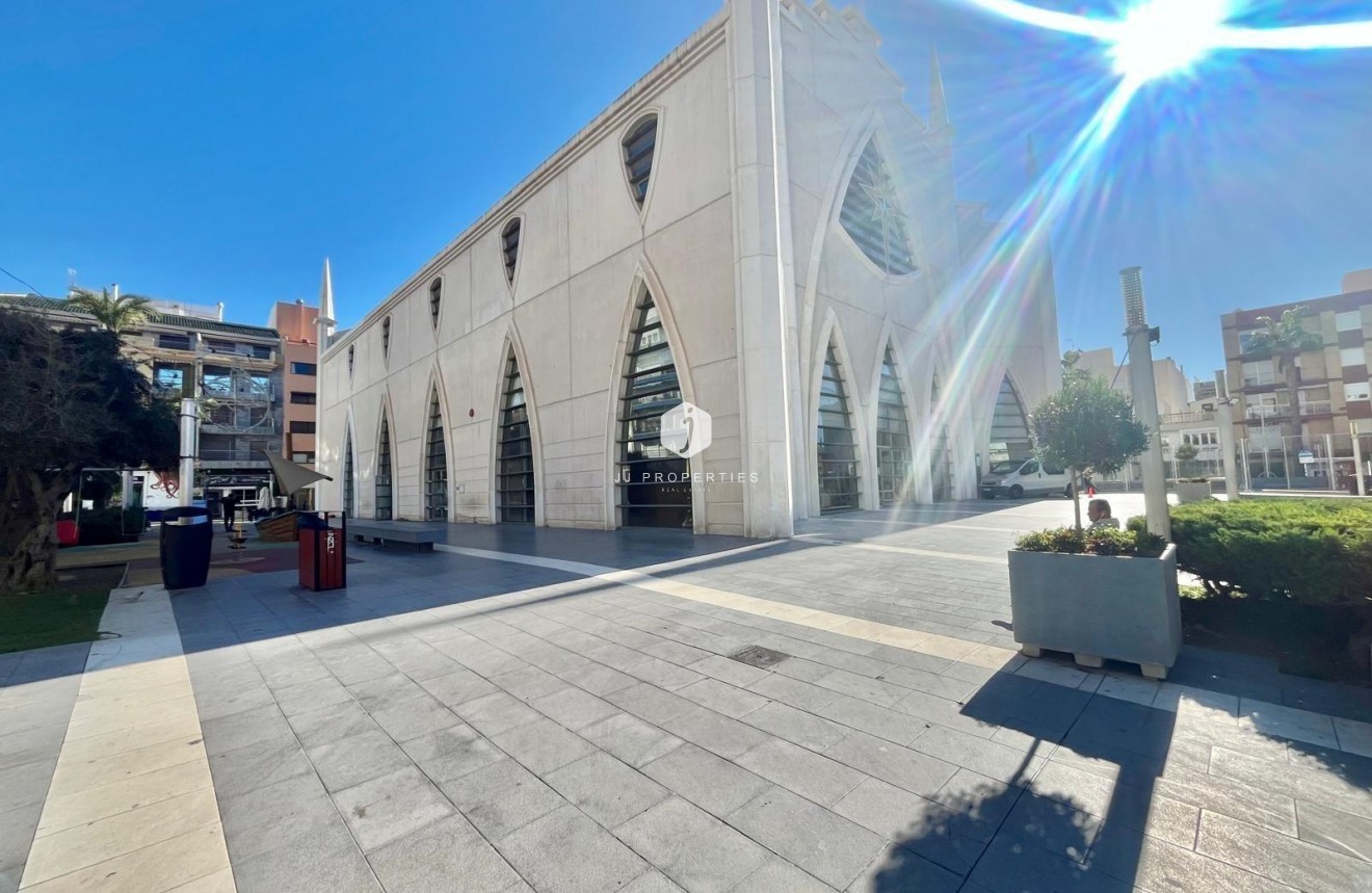 Aus zweiter Hand - Wohnung -
Torrevieja - Centro