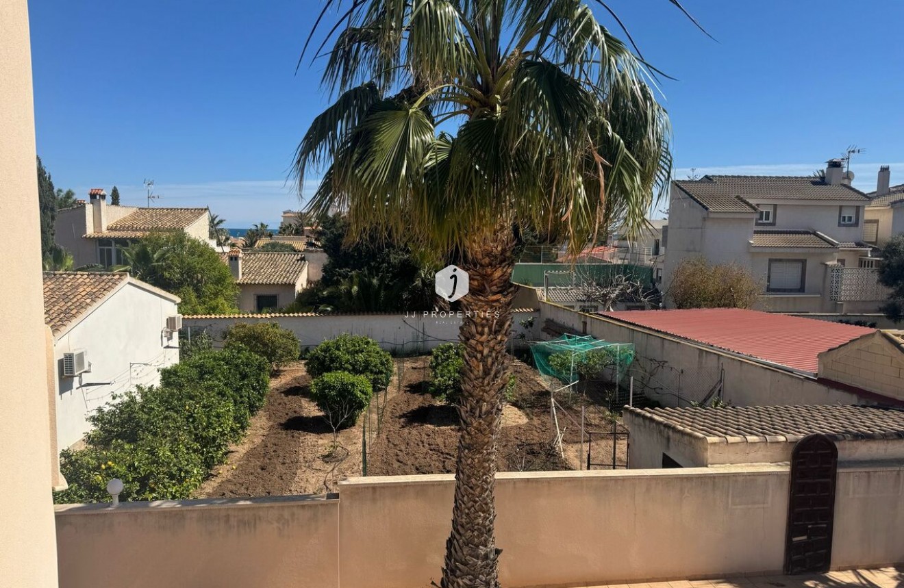Resale - Villa -
Playa Flamenca - Costa Blanca