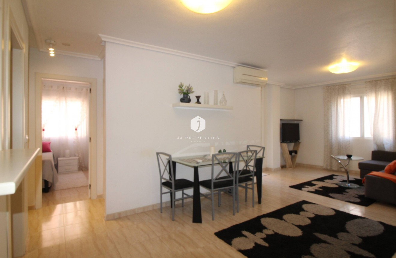 Aus zweiter Hand - Wohnung -
Torrevieja - Centro