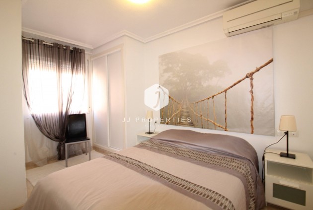 Aus zweiter Hand - Wohnung -
Torrevieja - Centro