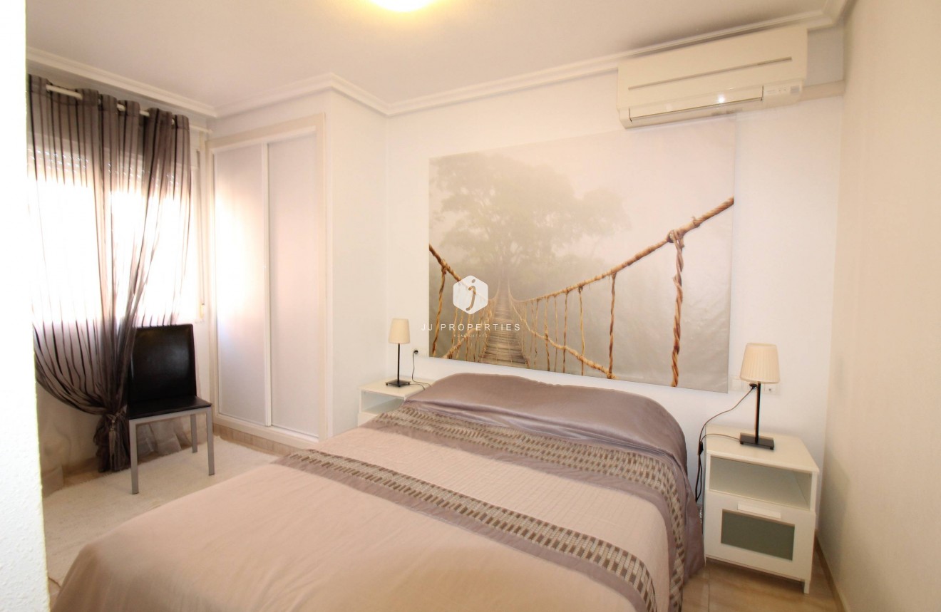 Aus zweiter Hand - Wohnung -
Torrevieja - Centro