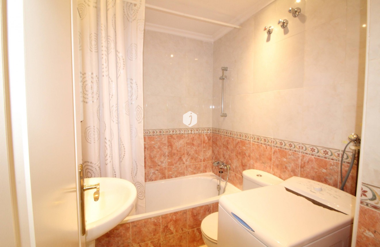 Aus zweiter Hand - Wohnung -
Torrevieja - Centro