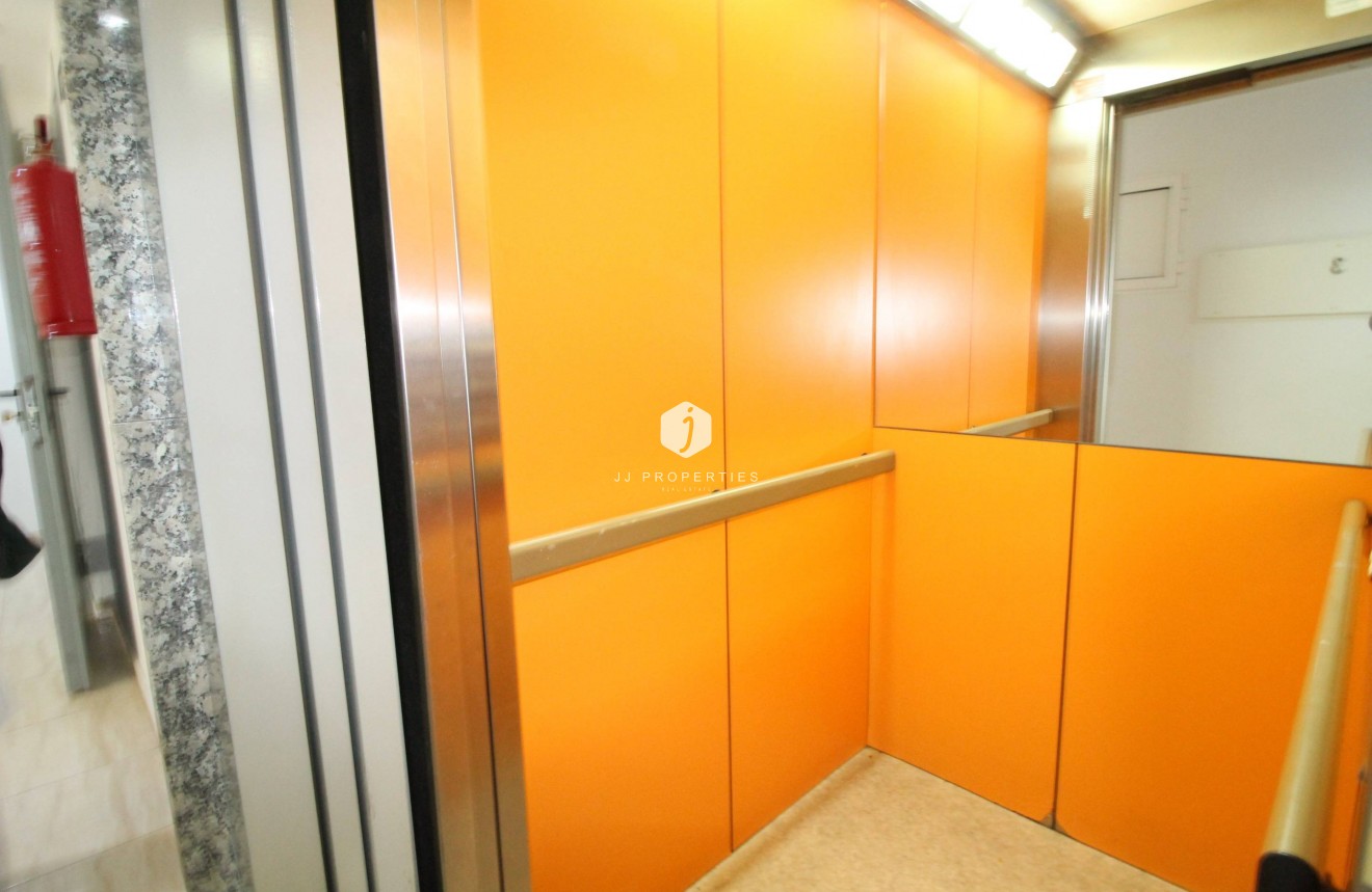 Aus zweiter Hand - Wohnung -
Torrevieja - Centro