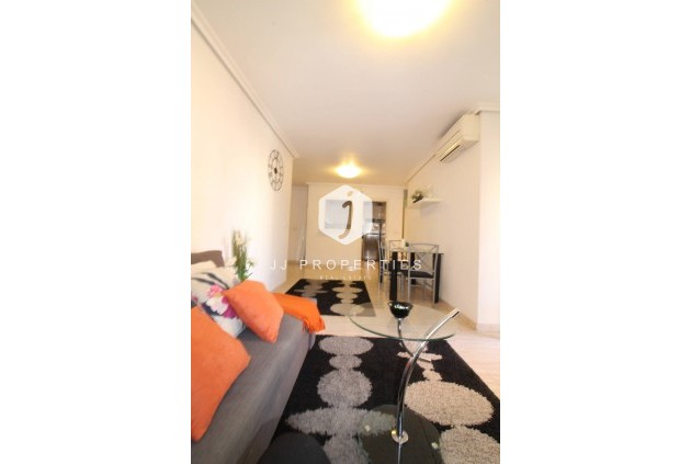 Aus zweiter Hand - Wohnung -
Torrevieja - Centro