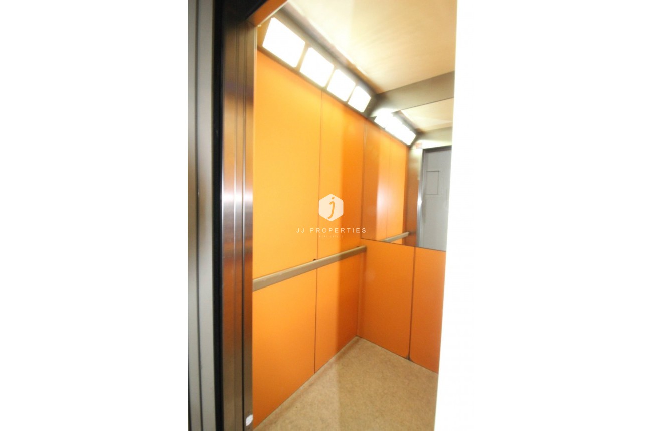 Aus zweiter Hand - Wohnung -
Torrevieja - Centro