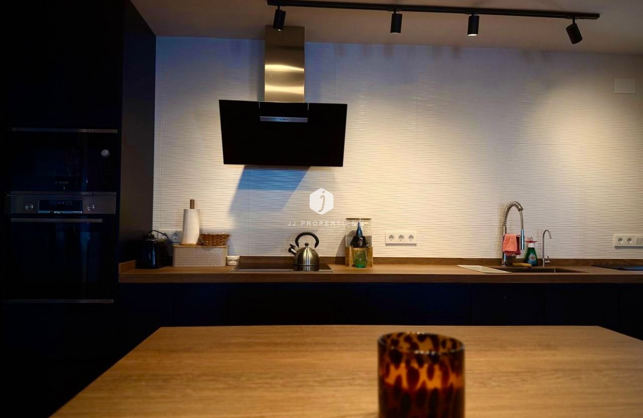 Resale - Villa -
Los Balcones - Barrio Los Balcones - Los Altos del Edén