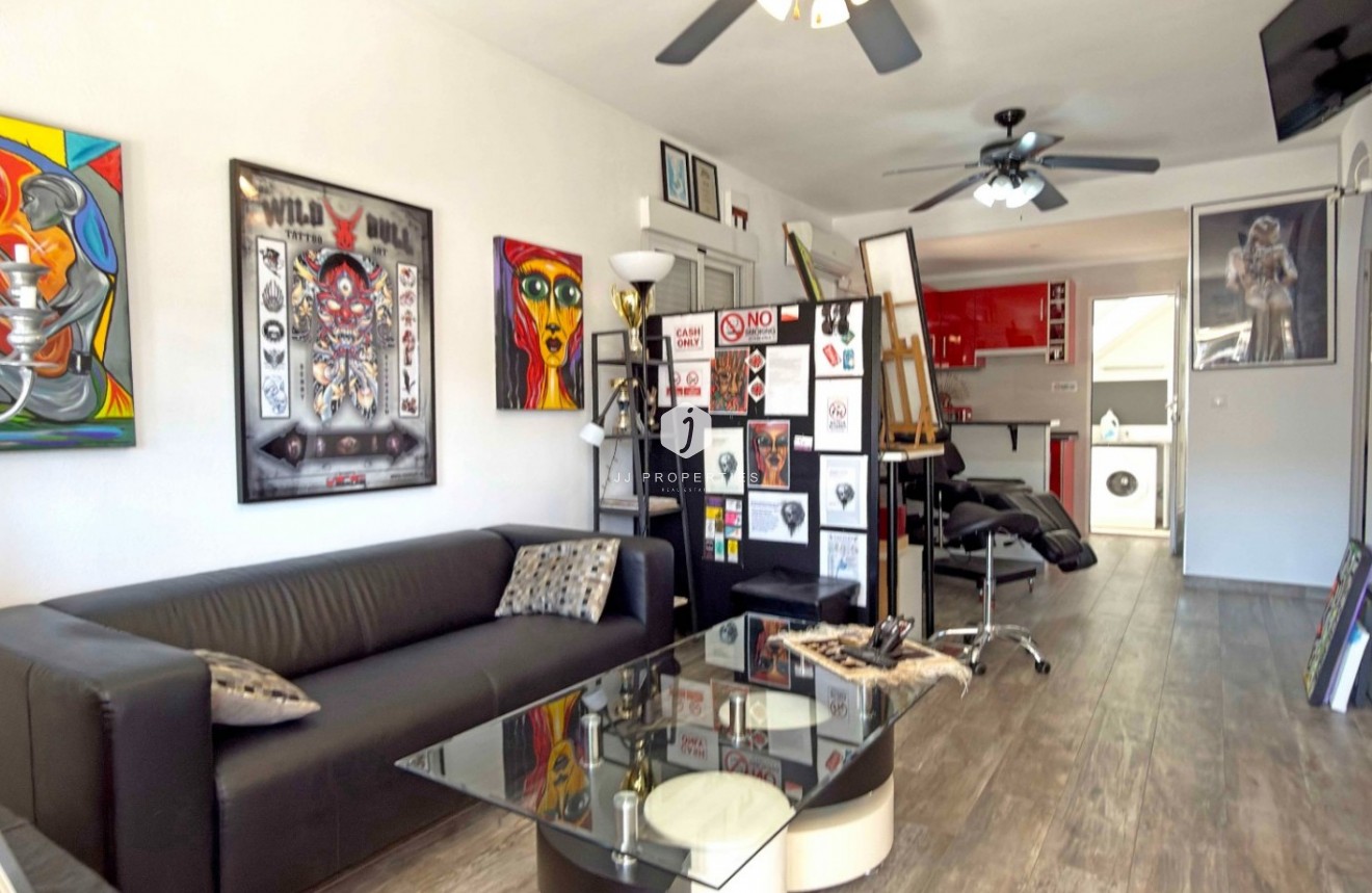 Resale - Bungalow -
Orihuela Costa - Costa Blanca