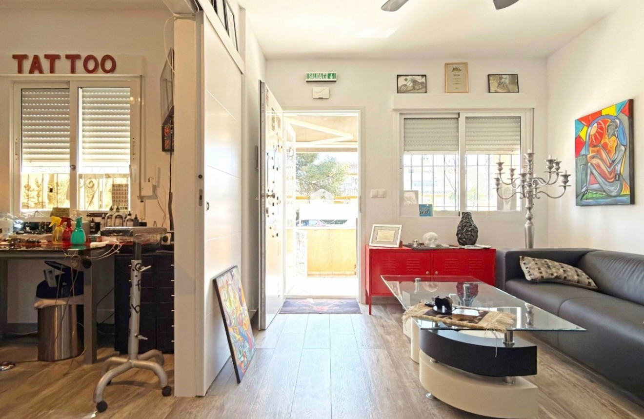 Resale - Bungalow -
Orihuela Costa - Costa Blanca