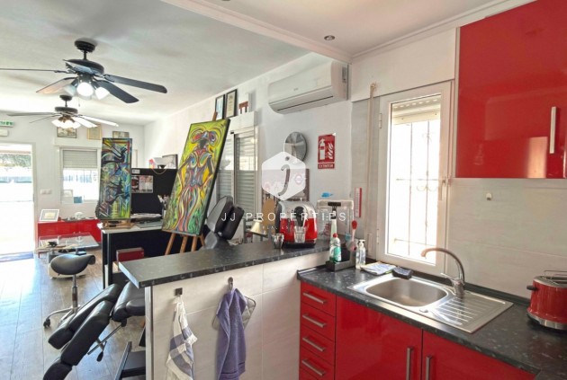 Resale - Bungalow -
Orihuela Costa - Costa Blanca