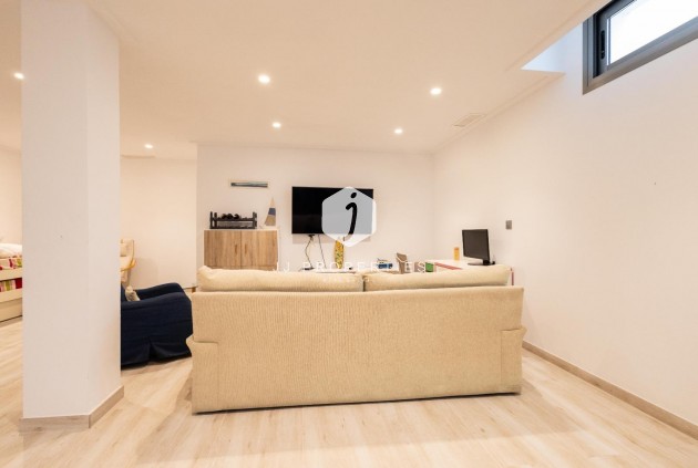 Resale - Villa -
Orihuela Costa - Costa Blanca