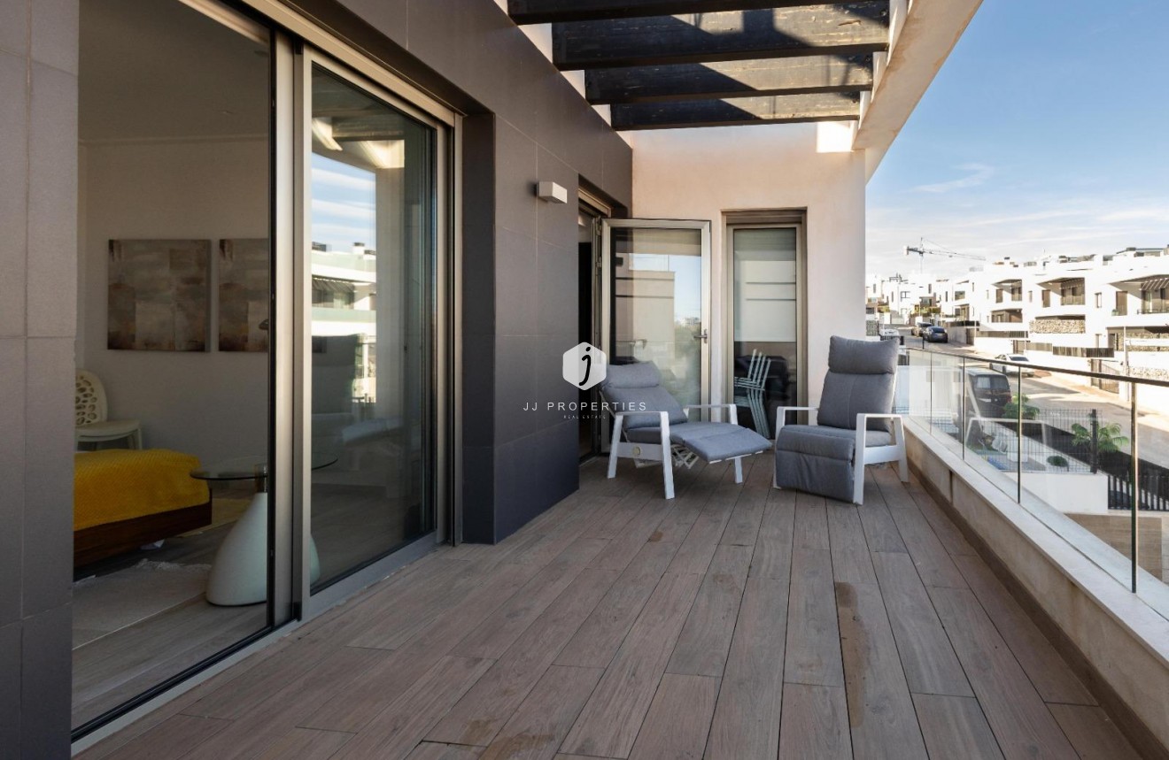 Resale - Villa -
Orihuela Costa - Costa Blanca