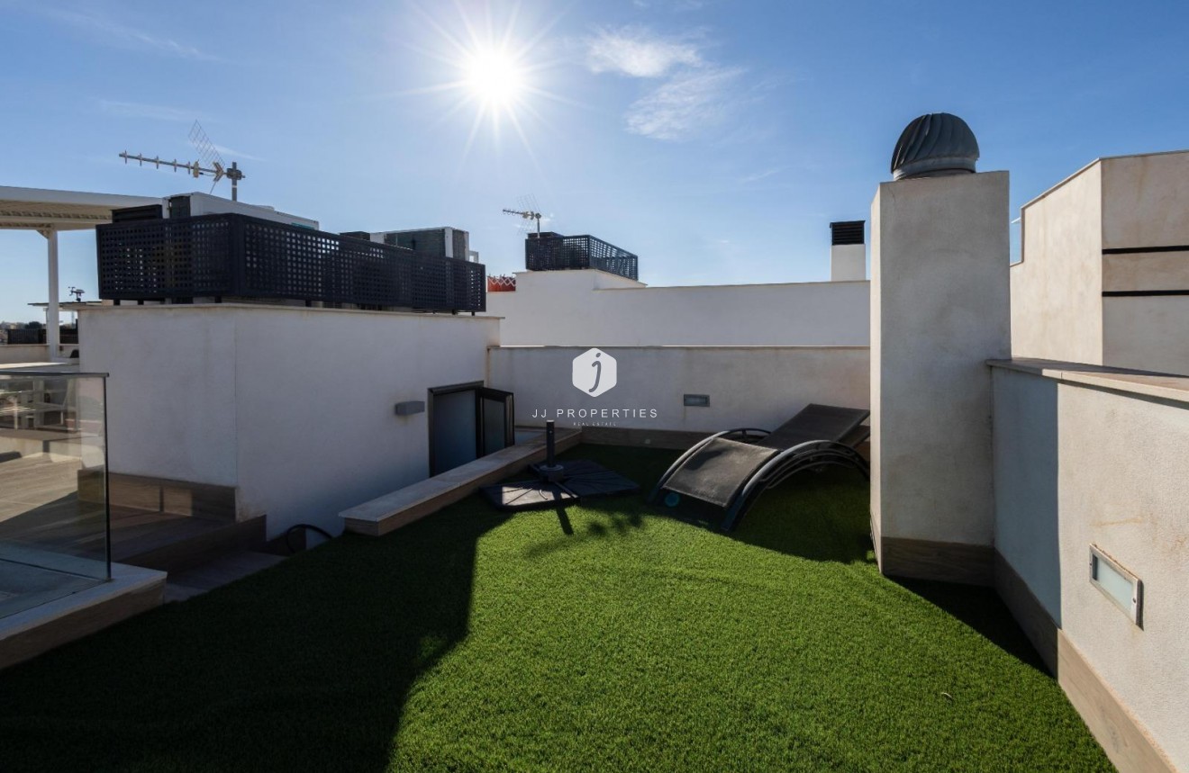 Resale - Villa -
Orihuela Costa - Costa Blanca