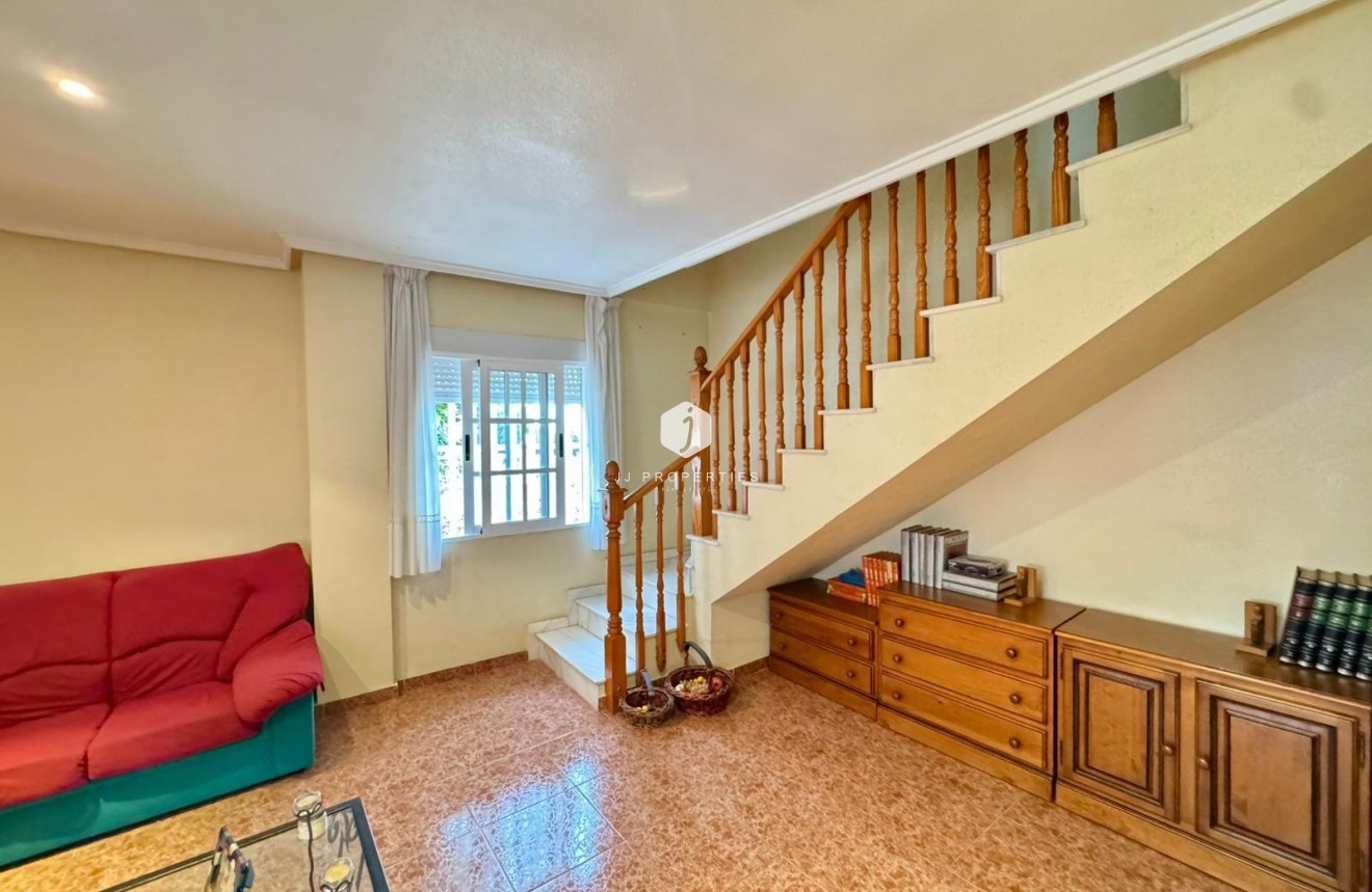 Resale - Villa -
Torrevieja - Costa Blanca