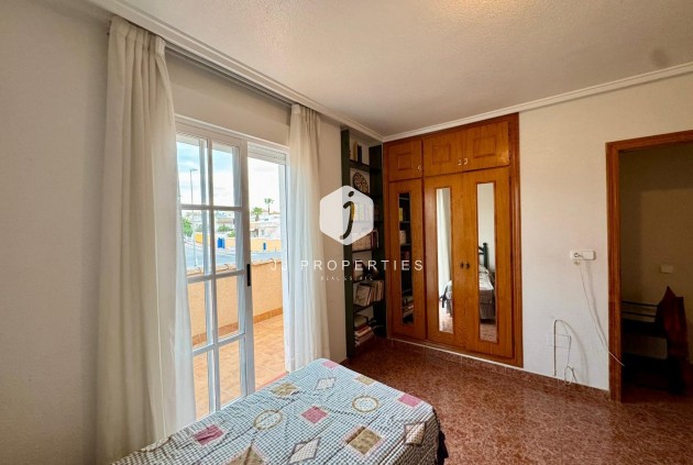 Resale - Villa -
Torrevieja - Costa Blanca