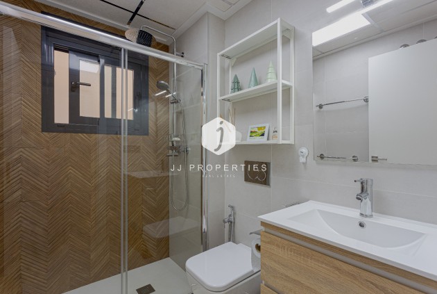 Resale - Apartment / flat -
Torrevieja - Costa Blanca