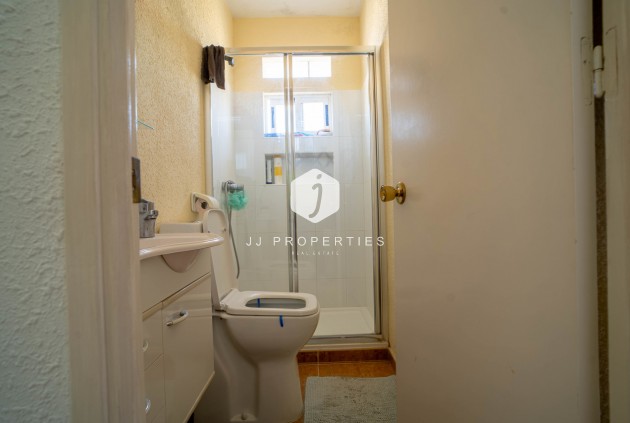 Resale - Chalet -
Torrevieja - Costa Blanca