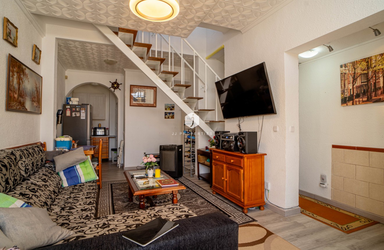 Resale - Chalet -
Torrevieja - Costa Blanca