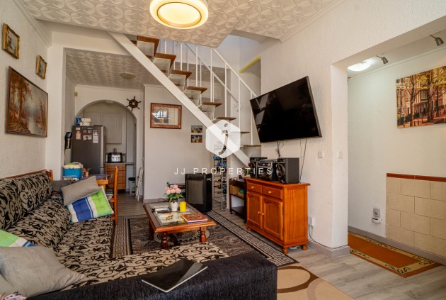 Resale - Chalet -
Torrevieja - Costa Blanca