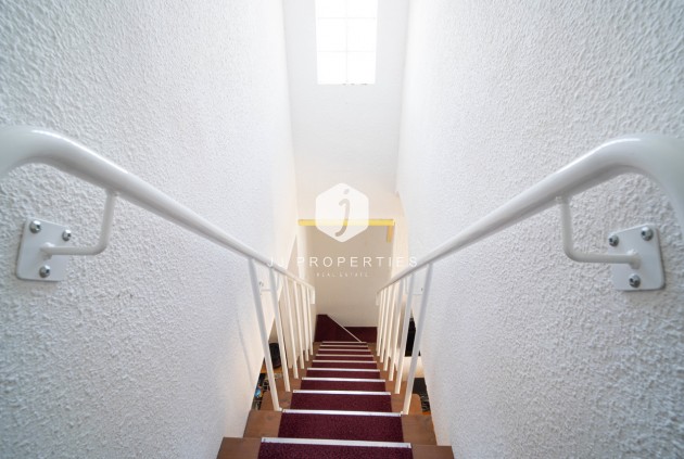 Resale - Chalet -
Torrevieja - Costa Blanca