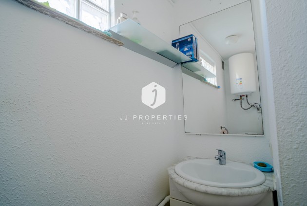 Resale - Chalet -
Torrevieja - Costa Blanca