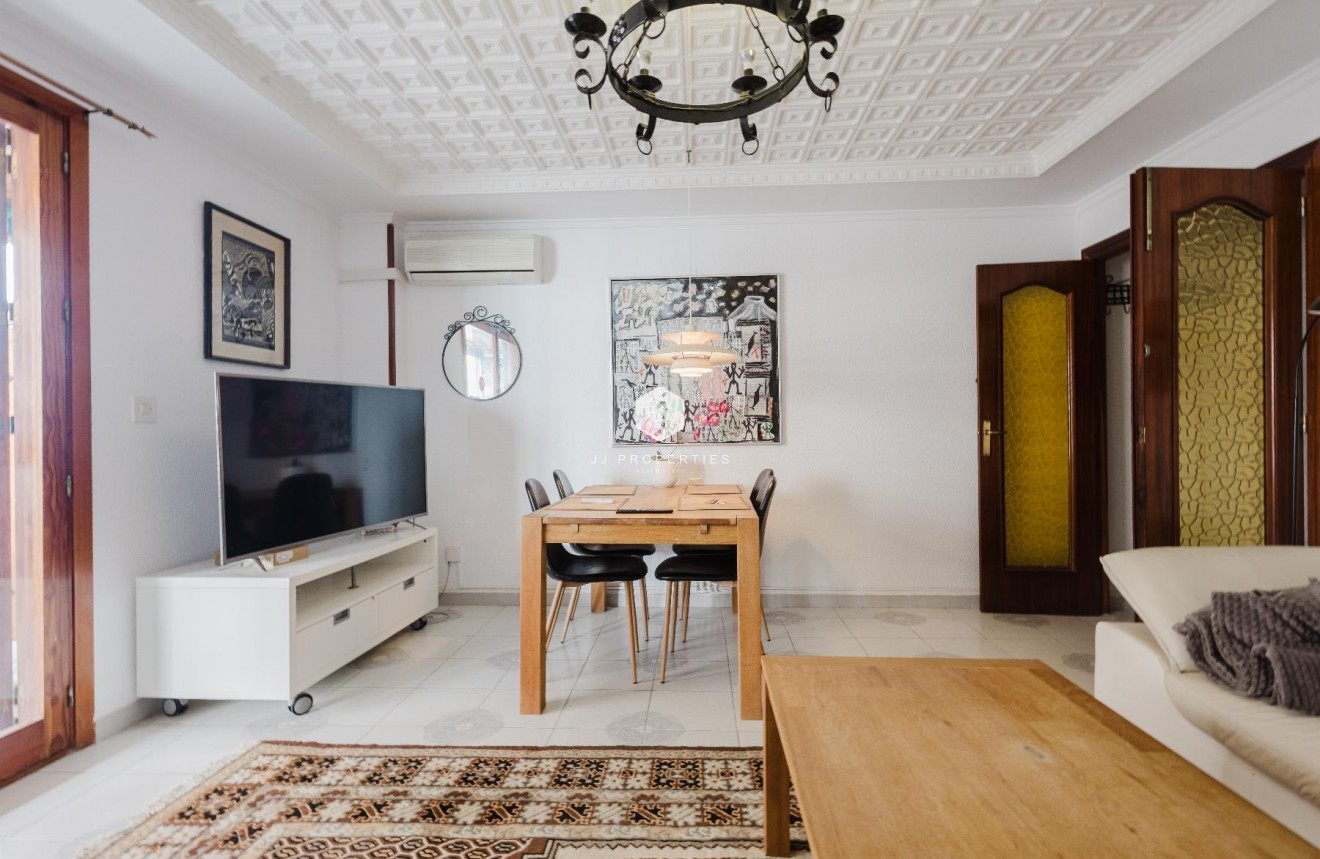 Resale - Apartment / flat -
Torrevieja - Costa Blanca