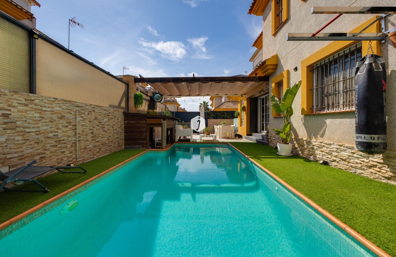 D'occasion - Villa -
Los Montesinos - La herrada