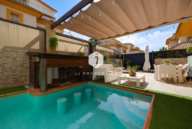 D'occasion - Villa -
Los Montesinos - La herrada