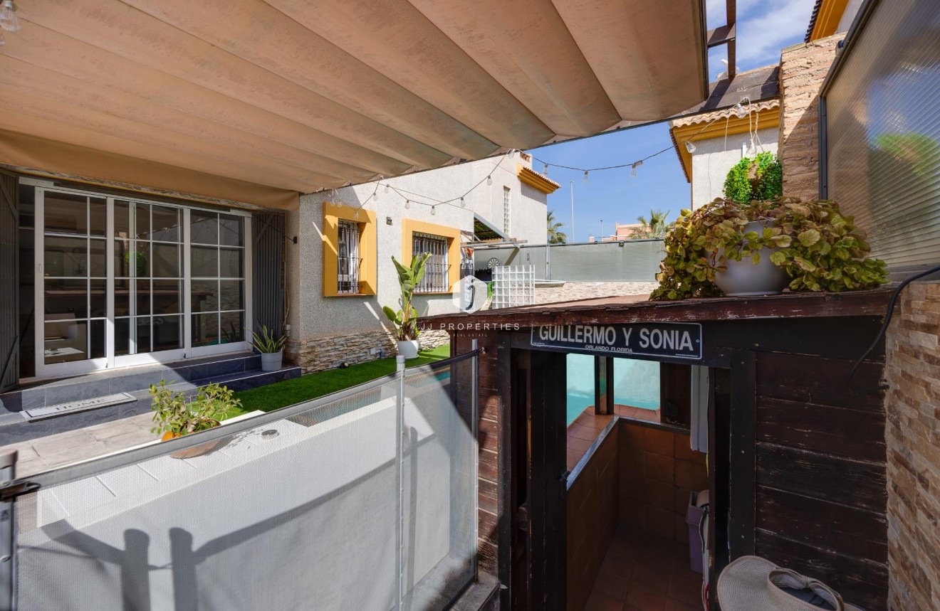 D'occasion - Villa -
Los Montesinos - La herrada