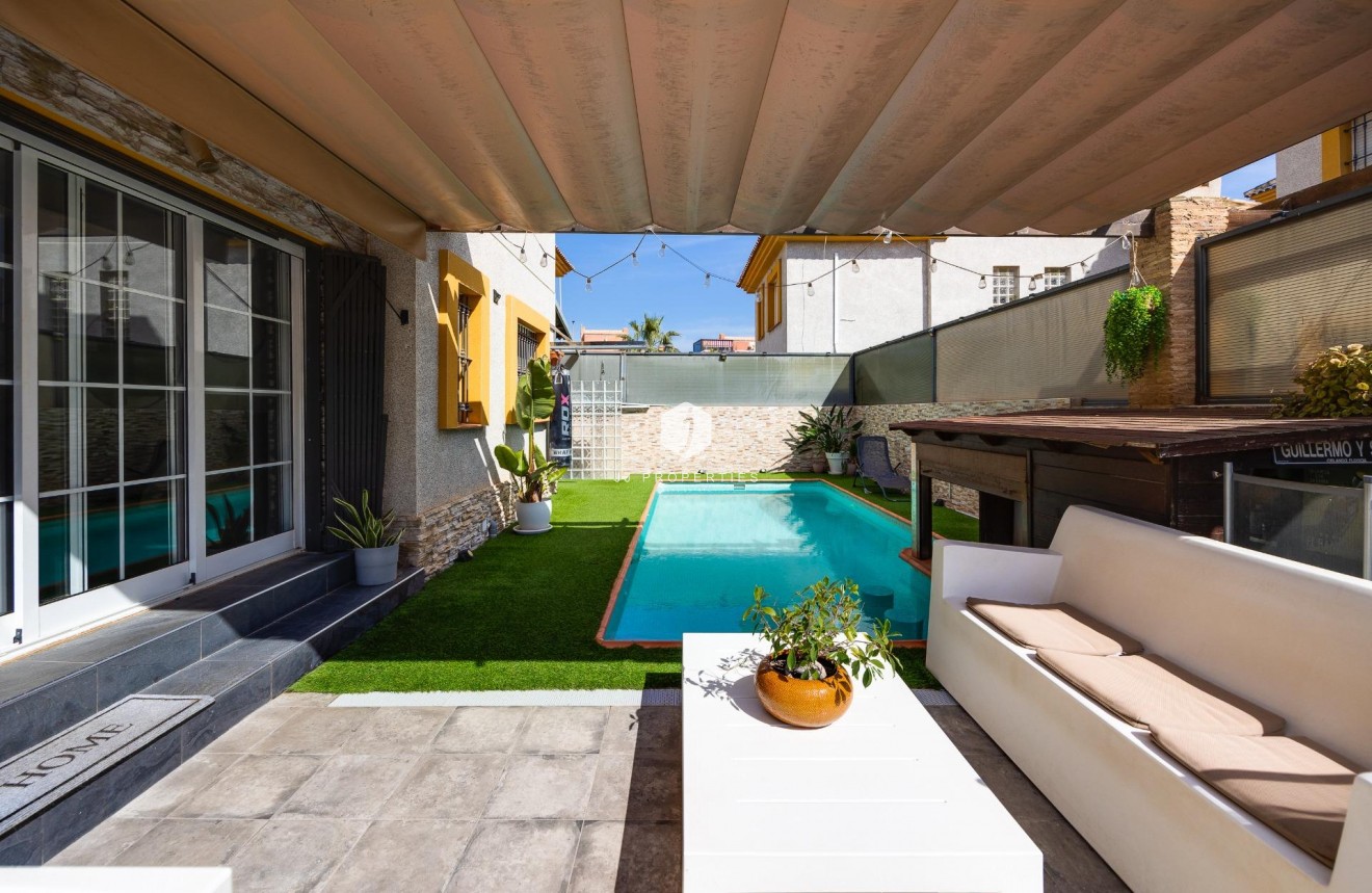 D'occasion - Villa -
Los Montesinos - La herrada