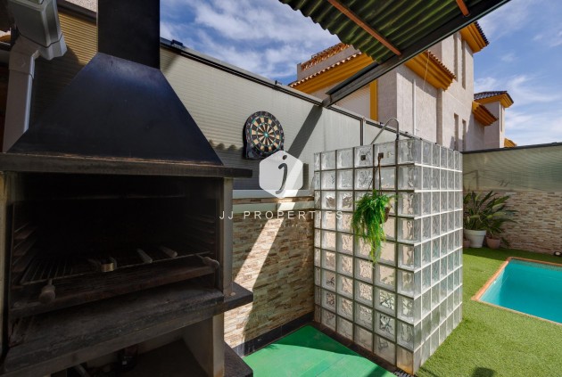 D'occasion - Villa -
Los Montesinos - La herrada