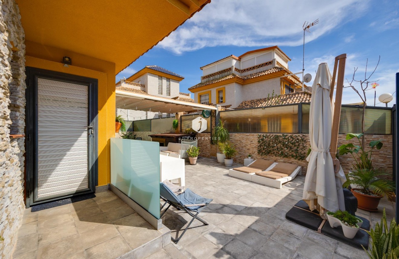 D'occasion - Villa -
Los Montesinos - La herrada